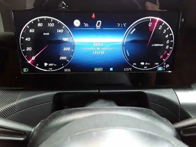 Mercedes-Benz C-Class view 11