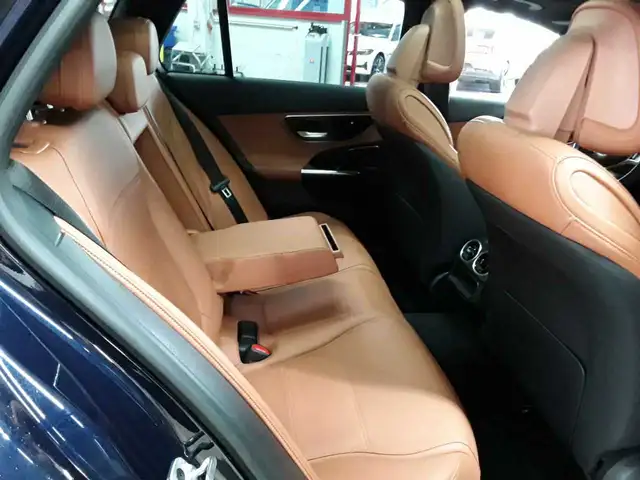 Mercedes-Benz C-Class view 14