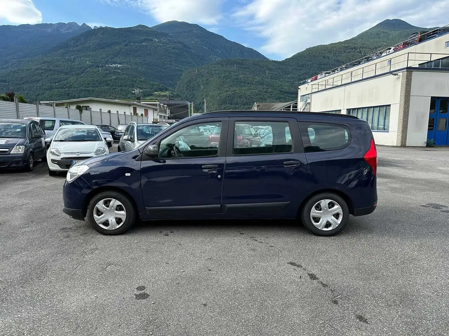 Dacia Lodgy 1.5 dCi 8V 90CV Start&Stop 7 posti Lauréate Синий - 2