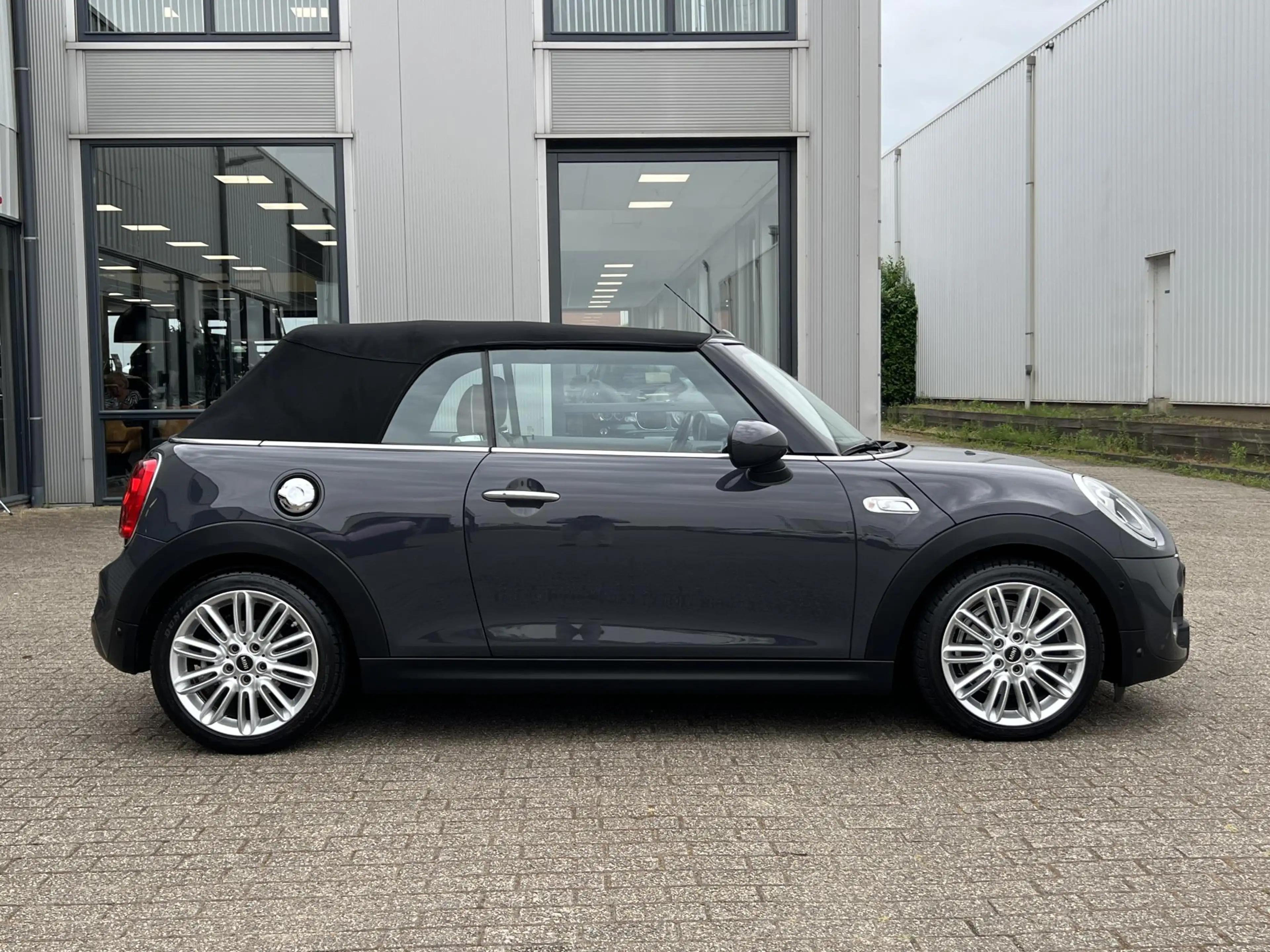 MINI Cooper S Cabrio 2.0 Chili Serious Business | Leder/Cruise Adaptief — photo 6