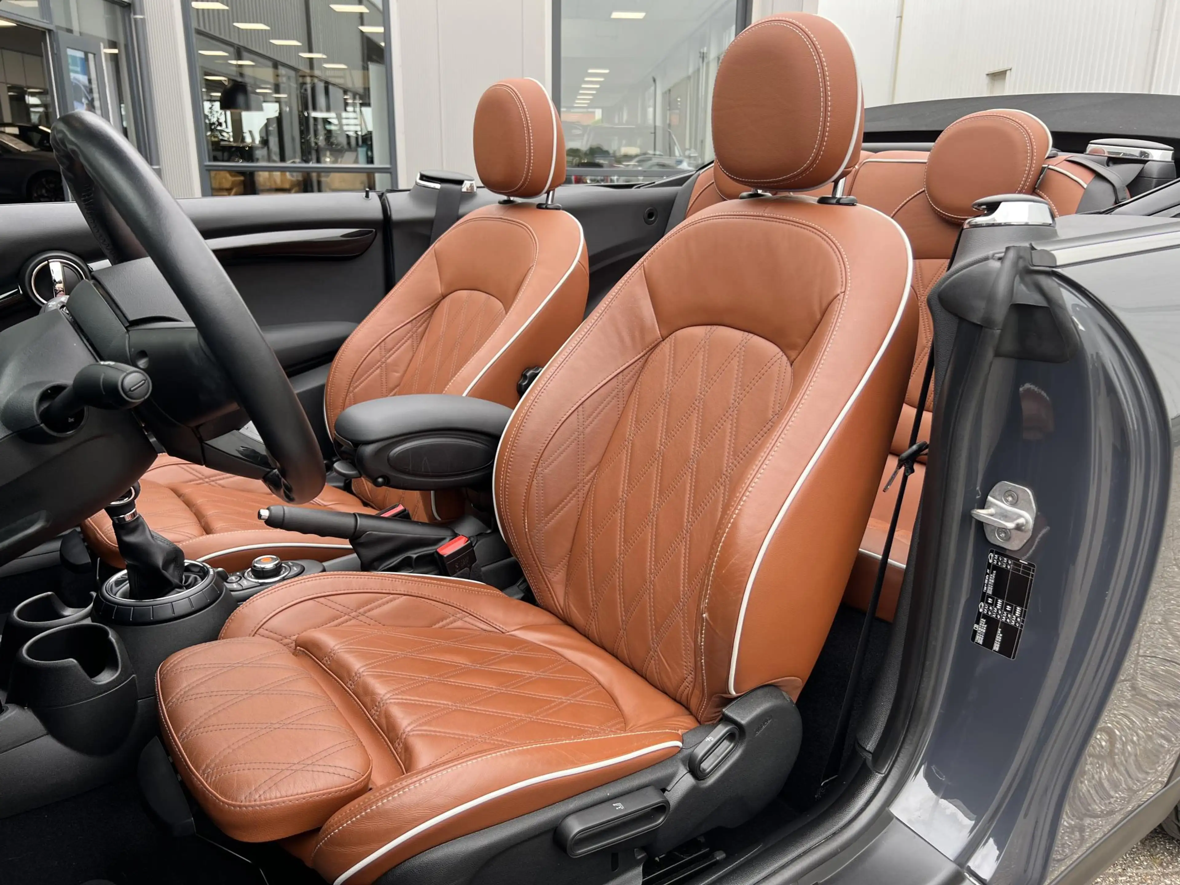 MINI Cooper S Cabrio 2.0 Chili Serious Business | Leder/Cruise Adaptief — photo 17