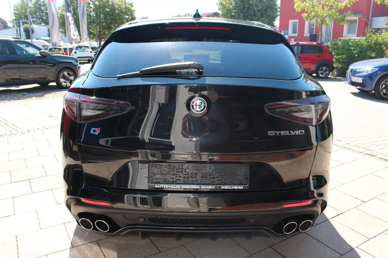 Alfa Romeo Stelvio 2024