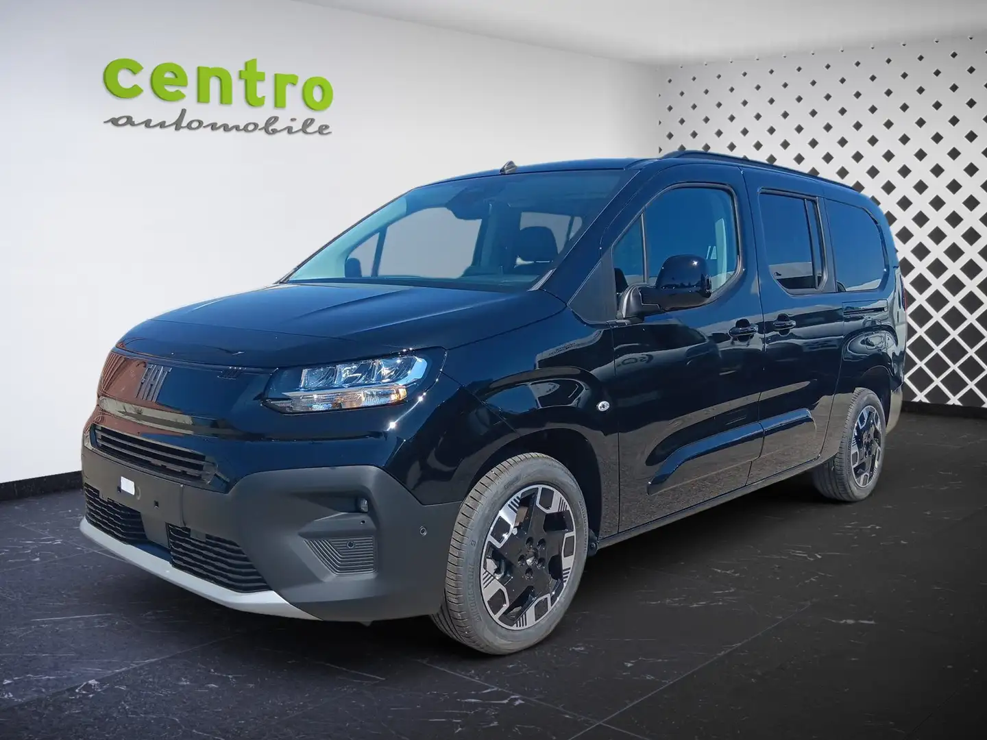 Fiat Qubo 7-Sitzer L2 1.5 Diesel 130 AT La Prima Schwarz - 2