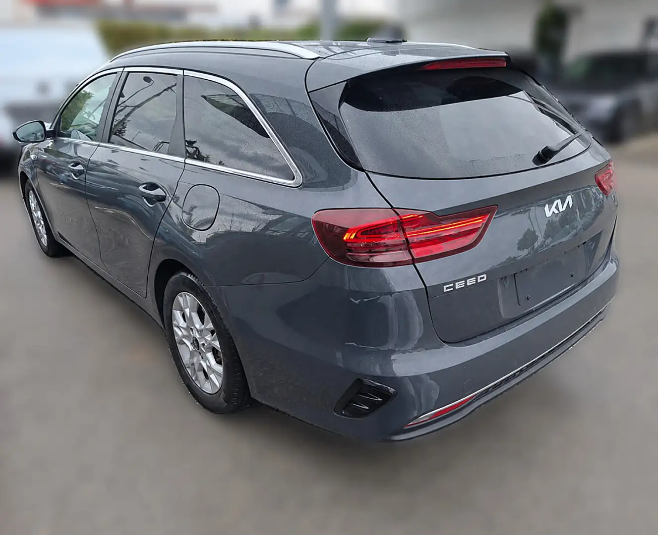 Kia Ceed SW / cee'd SW ceed SW 1,6 CRDi SCR+NAVI+Kamera+SHZ+ Grau - 2