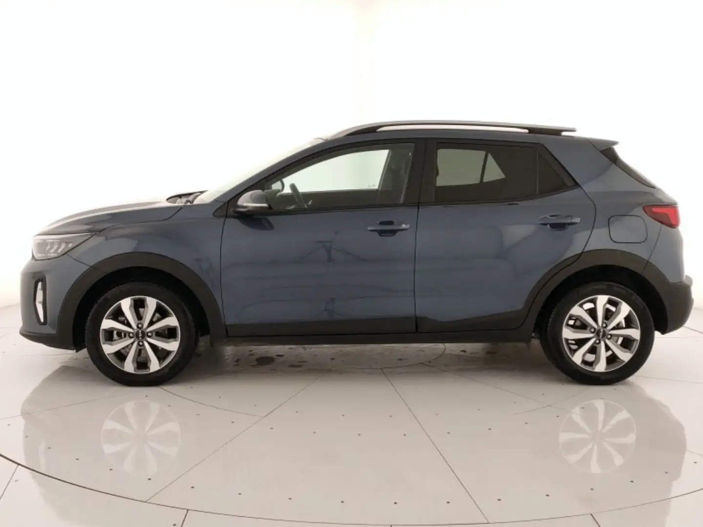 Kia Stonic 1.2 dpi Style 84cv Blauw - 2
