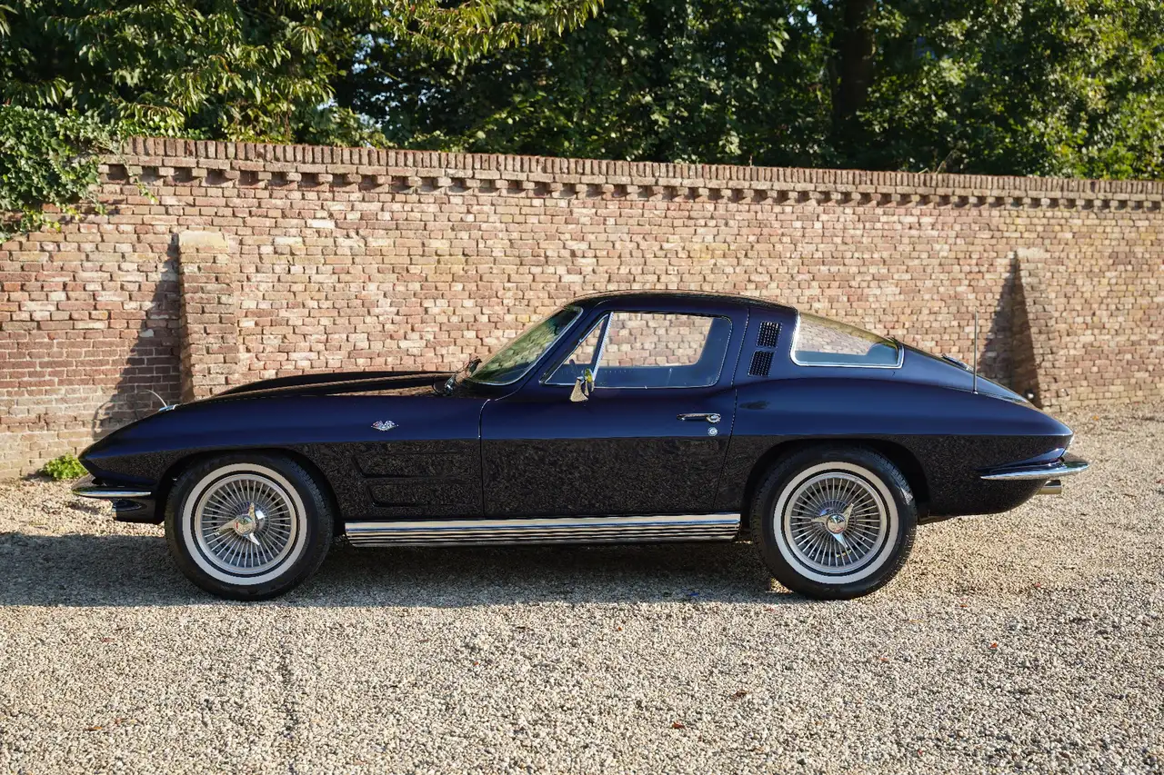 Chevrolet Corvette C2 Sting Ray Coupé Body-off restored in Europe, Wo, foto 12