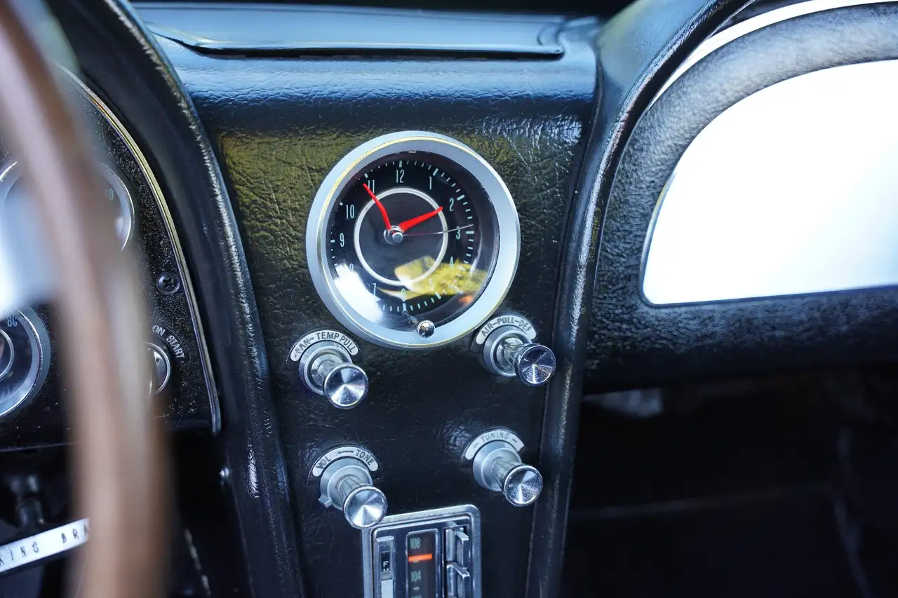 Chevrolet Corvette C2 Sting Ray Coupé Body-off restored in Europe, Wo, foto 11