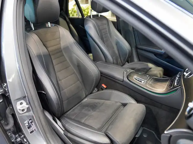 Mercedes-Benz E-Class view 12