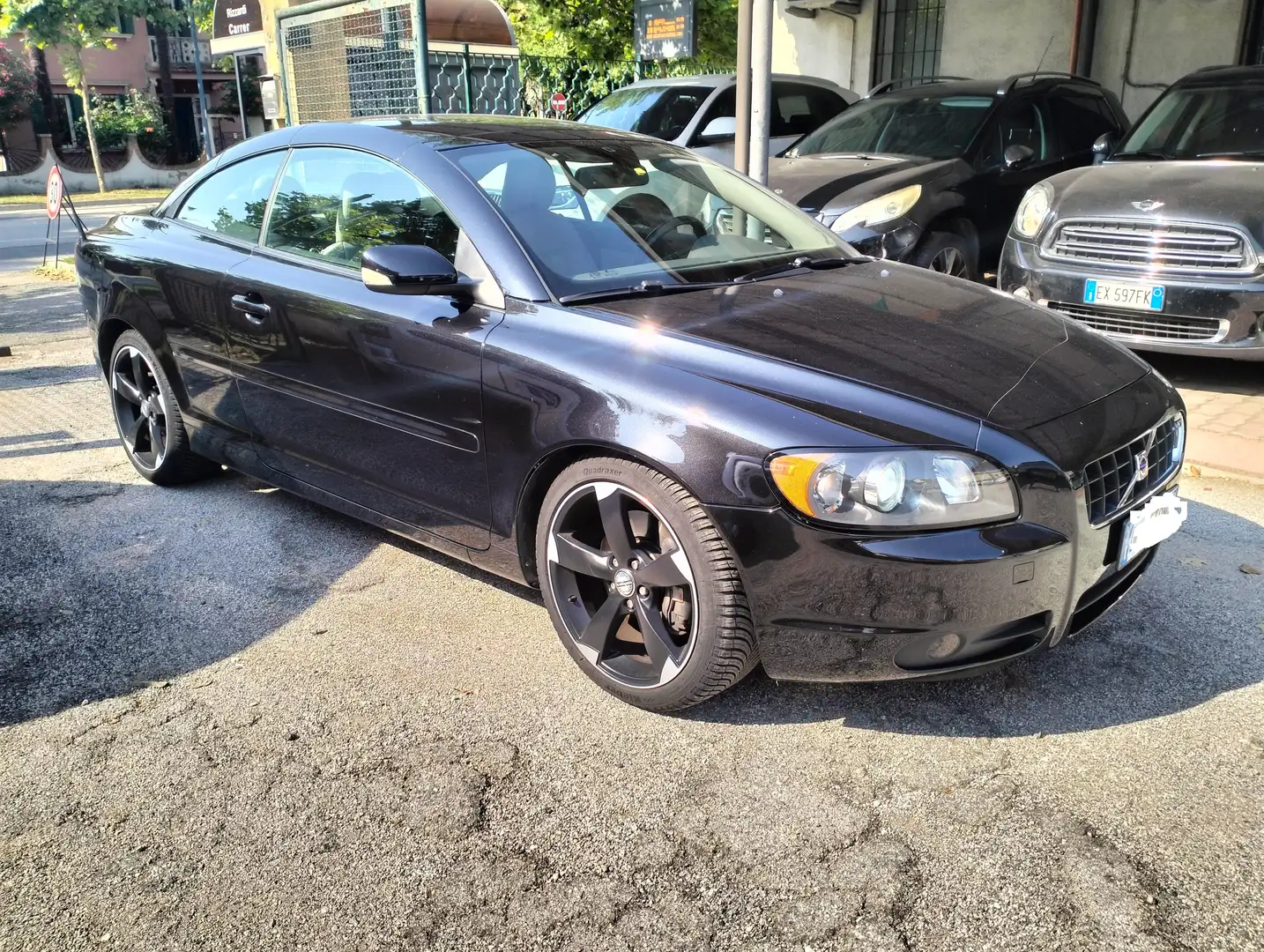 Volvo C70 C70 II 2005 Coupe 2.4 d5 Momentum auto Nero - 1