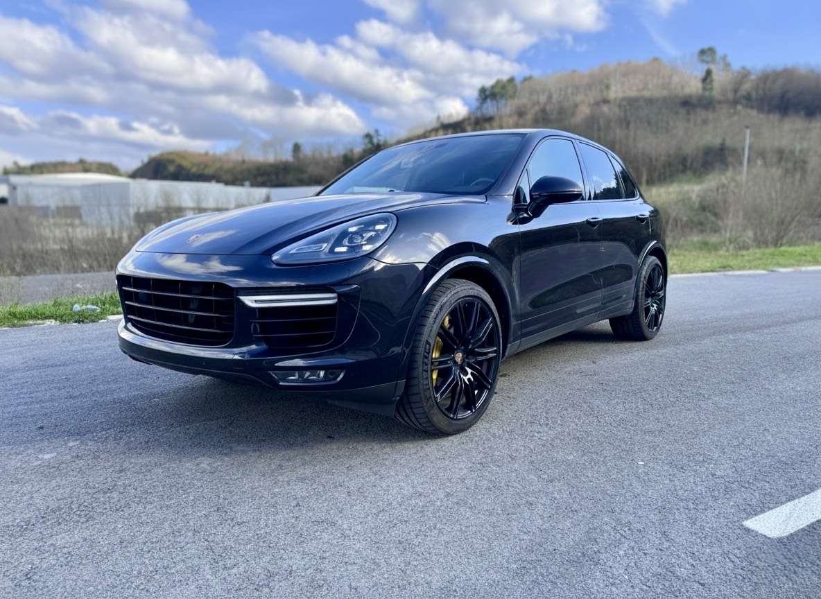 Porsche Cayenne Turbo S Aut. - foto 1