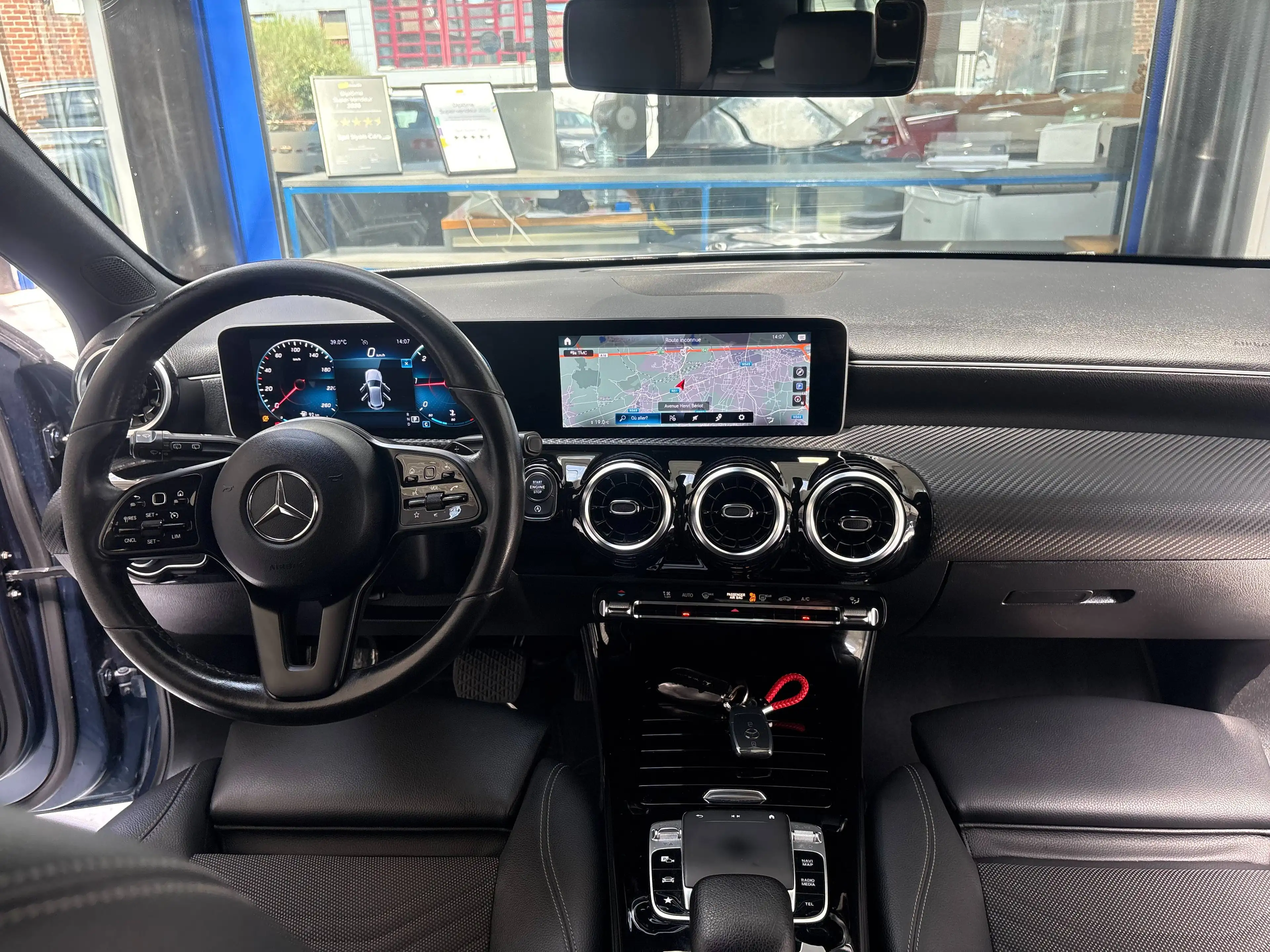 Mercedes-Benz A 180 A 180 d *XENON * GPS * CUIR * PDC * CAMERA * JANTES * CARNET * — photo 11