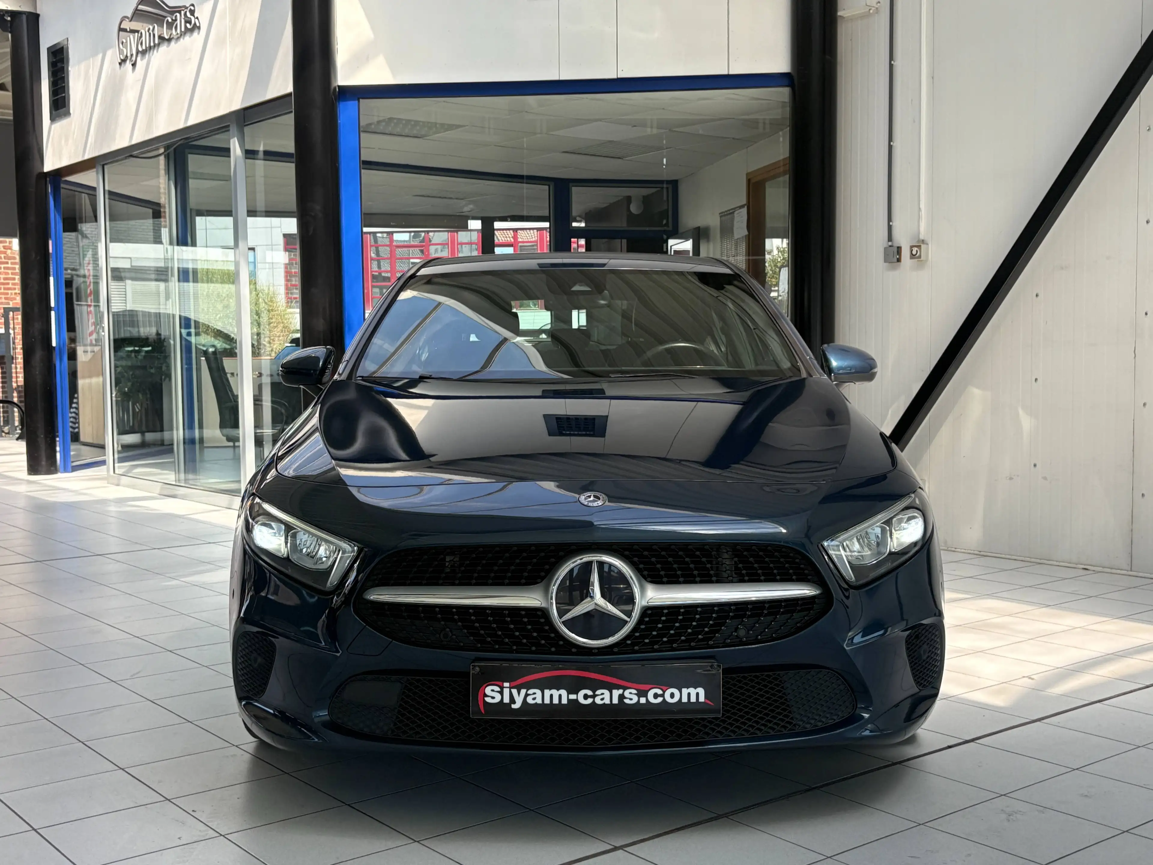 Mercedes-Benz A 180 A 180 d *XENON * GPS * CUIR * PDC * CAMERA * JANTES * CARNET * — photo 8