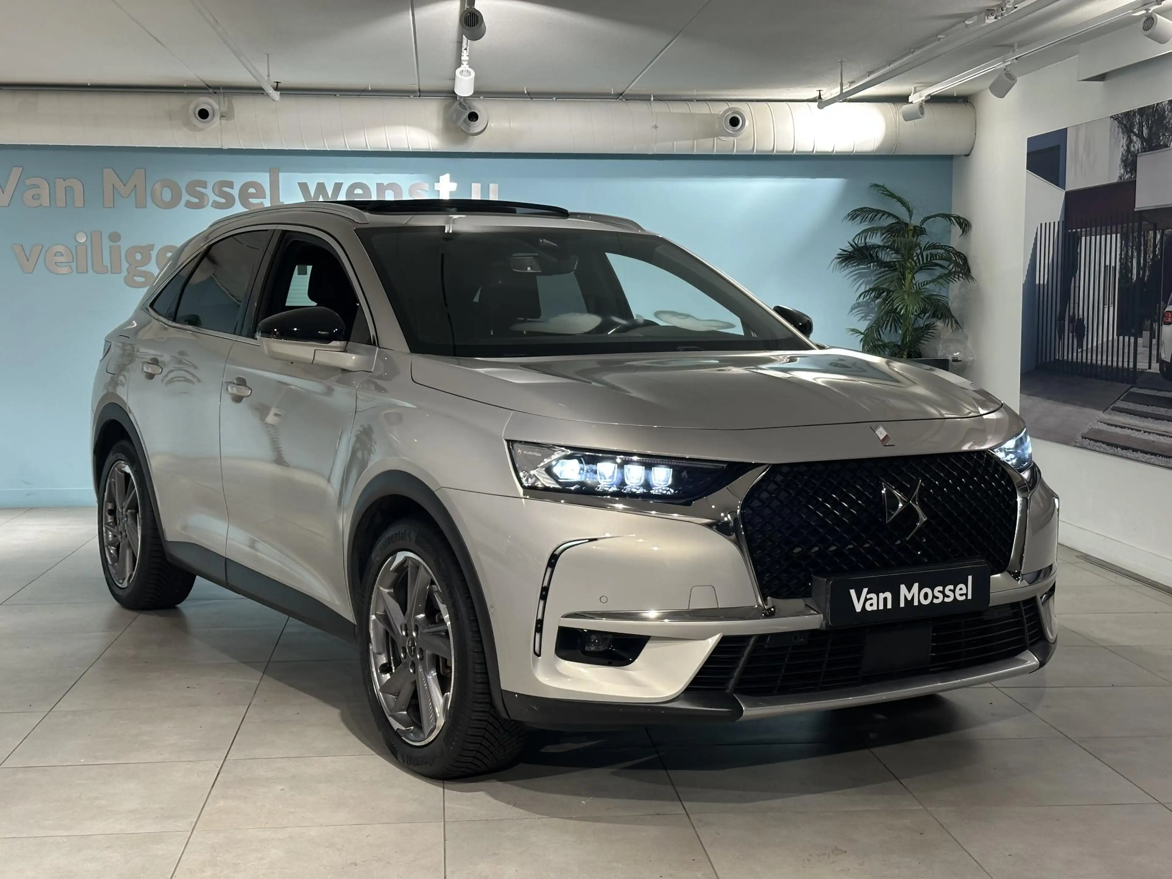 DS Automobiles DS 7 E-Tense 300 4x4 Opéra — photo 4