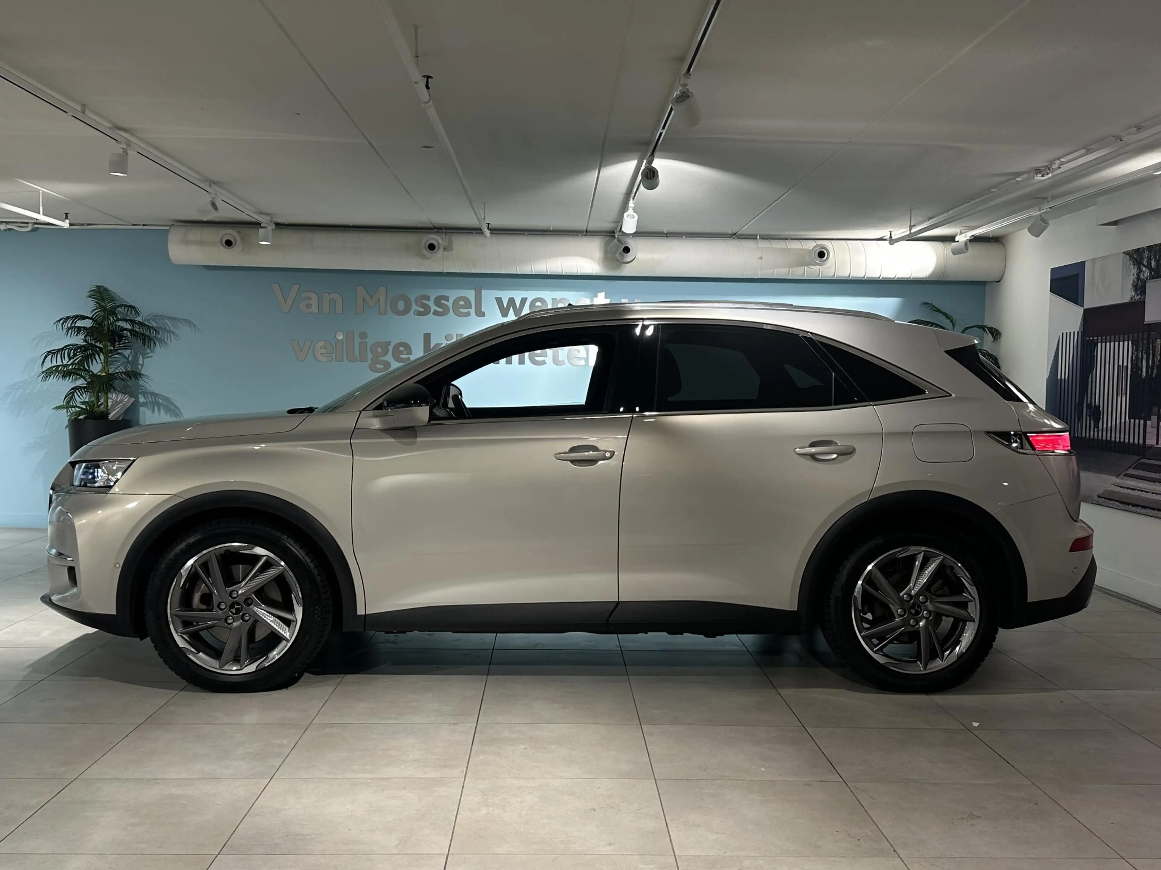DS Automobiles DS 7 E-Tense 300 4x4 Opéra — photo 9