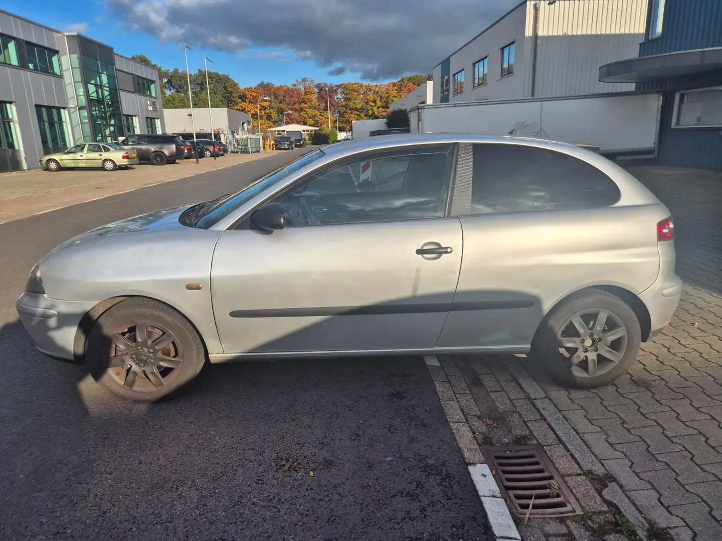 SEAT Ibiza 1.4-16V Sport Apk 06-26 Airco Nap Grijs - 2