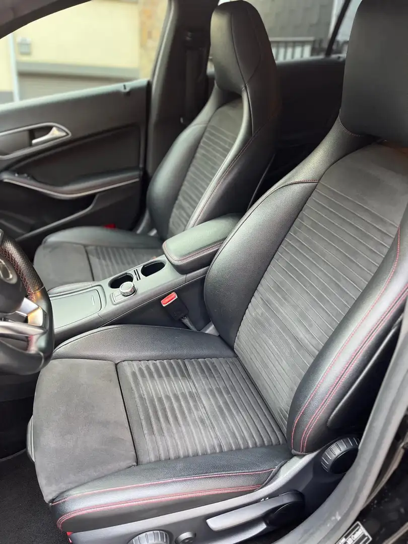 Mercedes-Benz CLA 220 d220 amg - 2