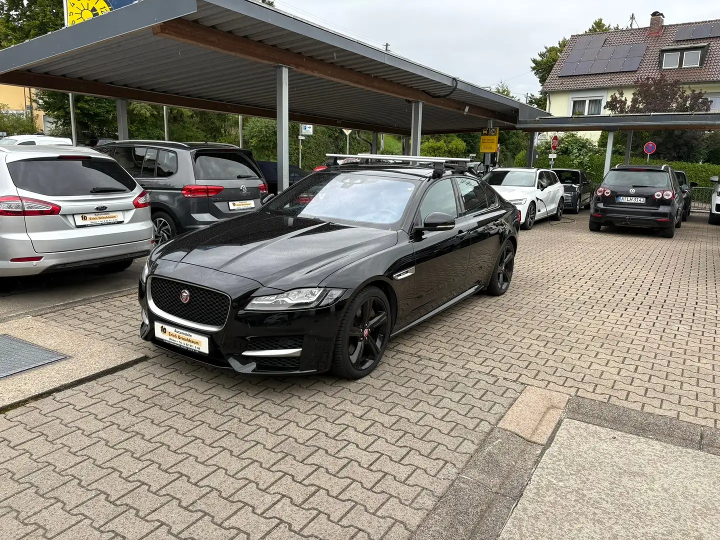 Jaguar XF R-Sport Schwarz - 1