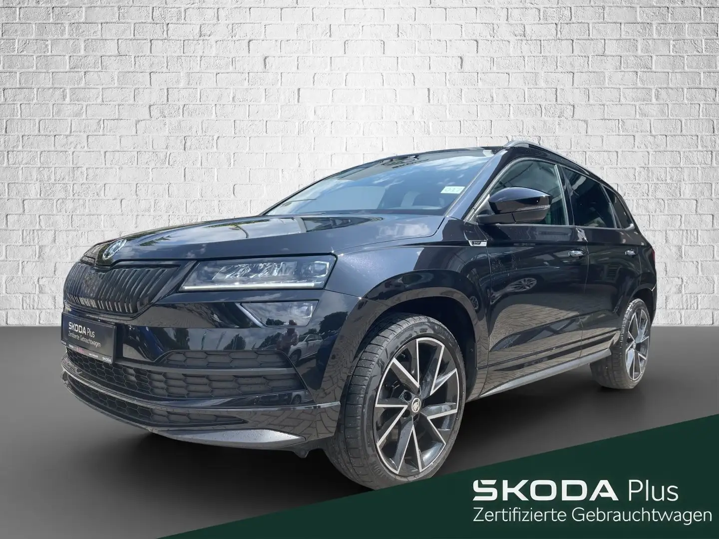 Skoda Karoq 2.0 DSG - Sportline 4x4 DCC AHK Schwarz - 1