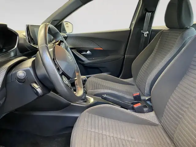 Peugeot 2008 view 7
