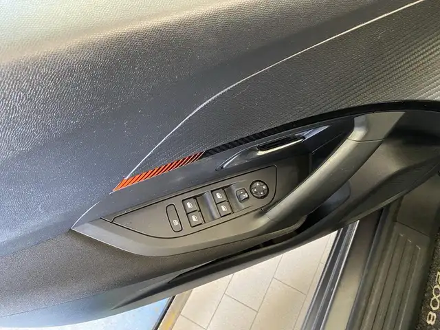 Peugeot 2008 view 12