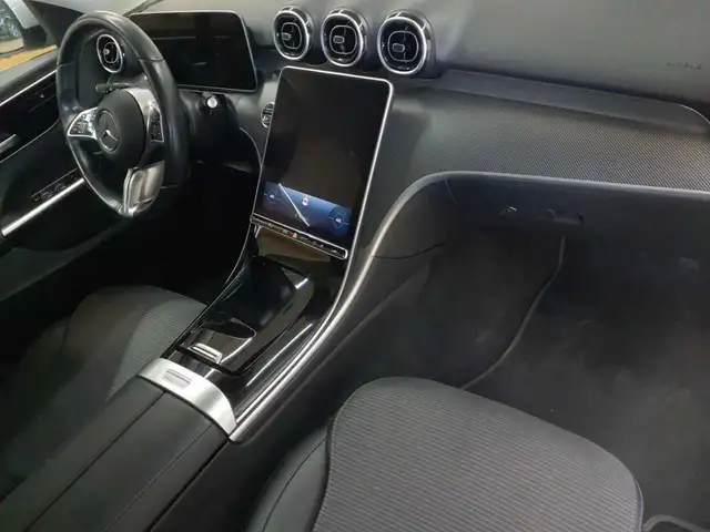 Mercedes-Benz C-Class view 13