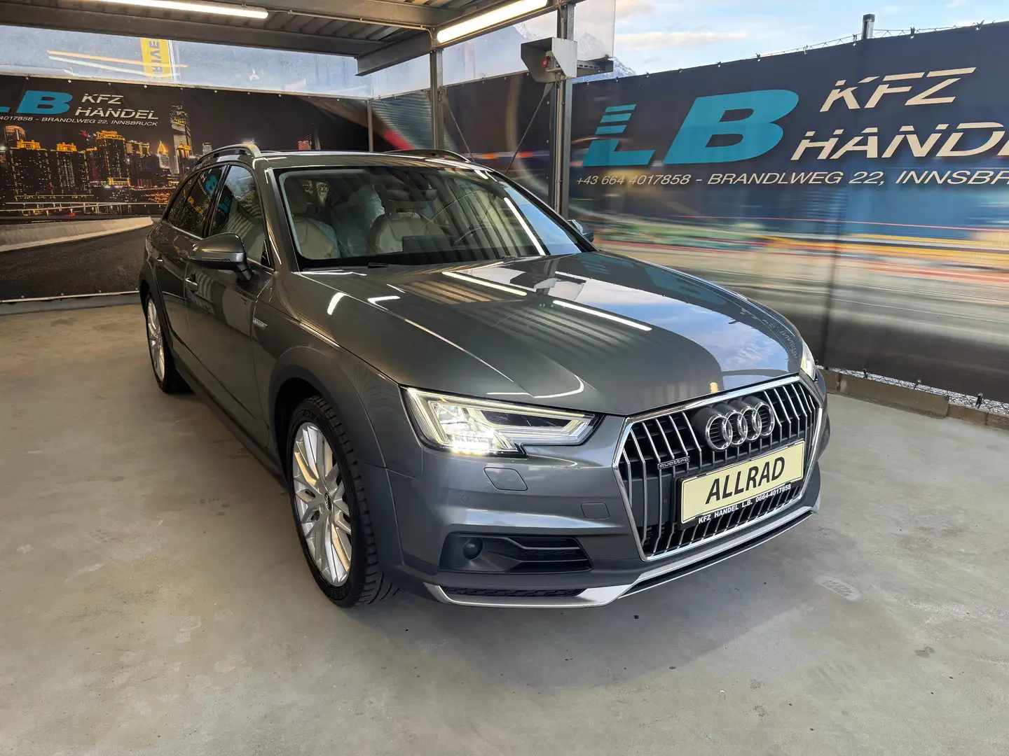 Audi A4 allroad A4 Allroad basis Grau - 1