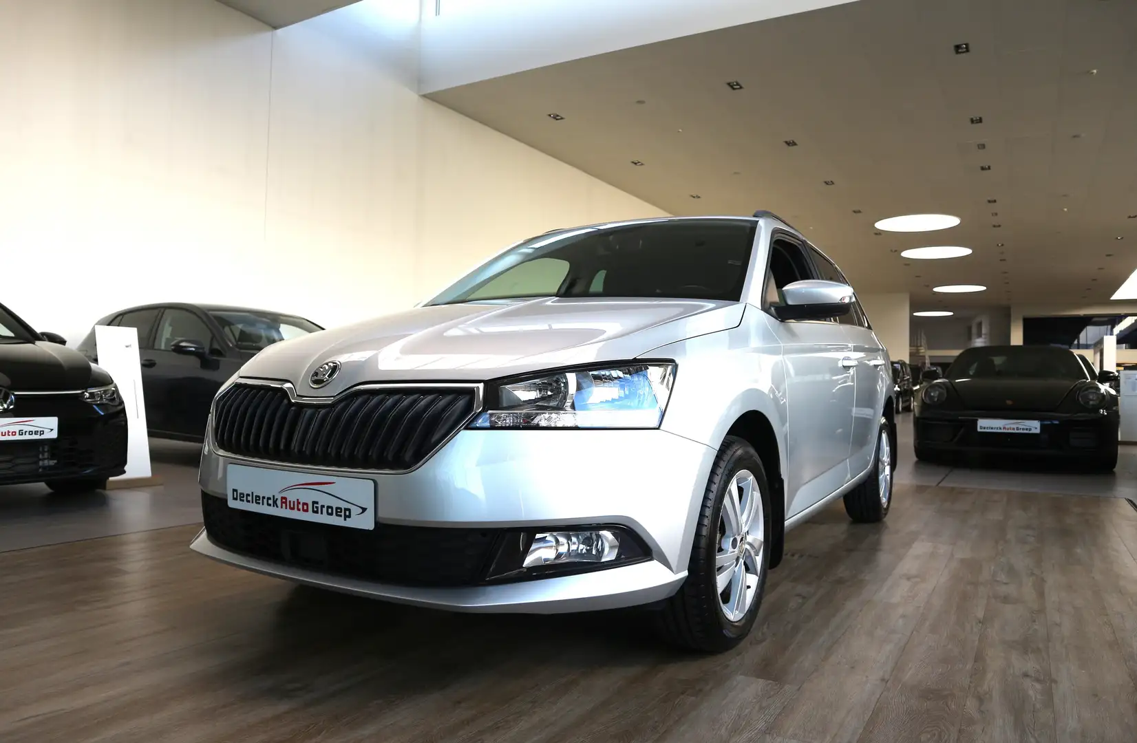 Skoda Fabia COMBI 1.0 BENZINE 95PK DSG*14.800KM*GPS*TOPAANBOD! Grijs - 1