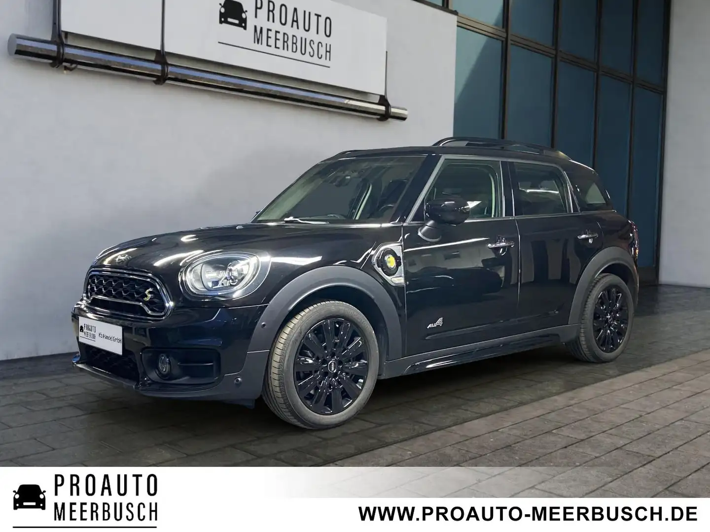 MINI Cooper SE Countryman ALL4 KAMERA/LEDADAPTIV/NAVI+ Schwarz - 1