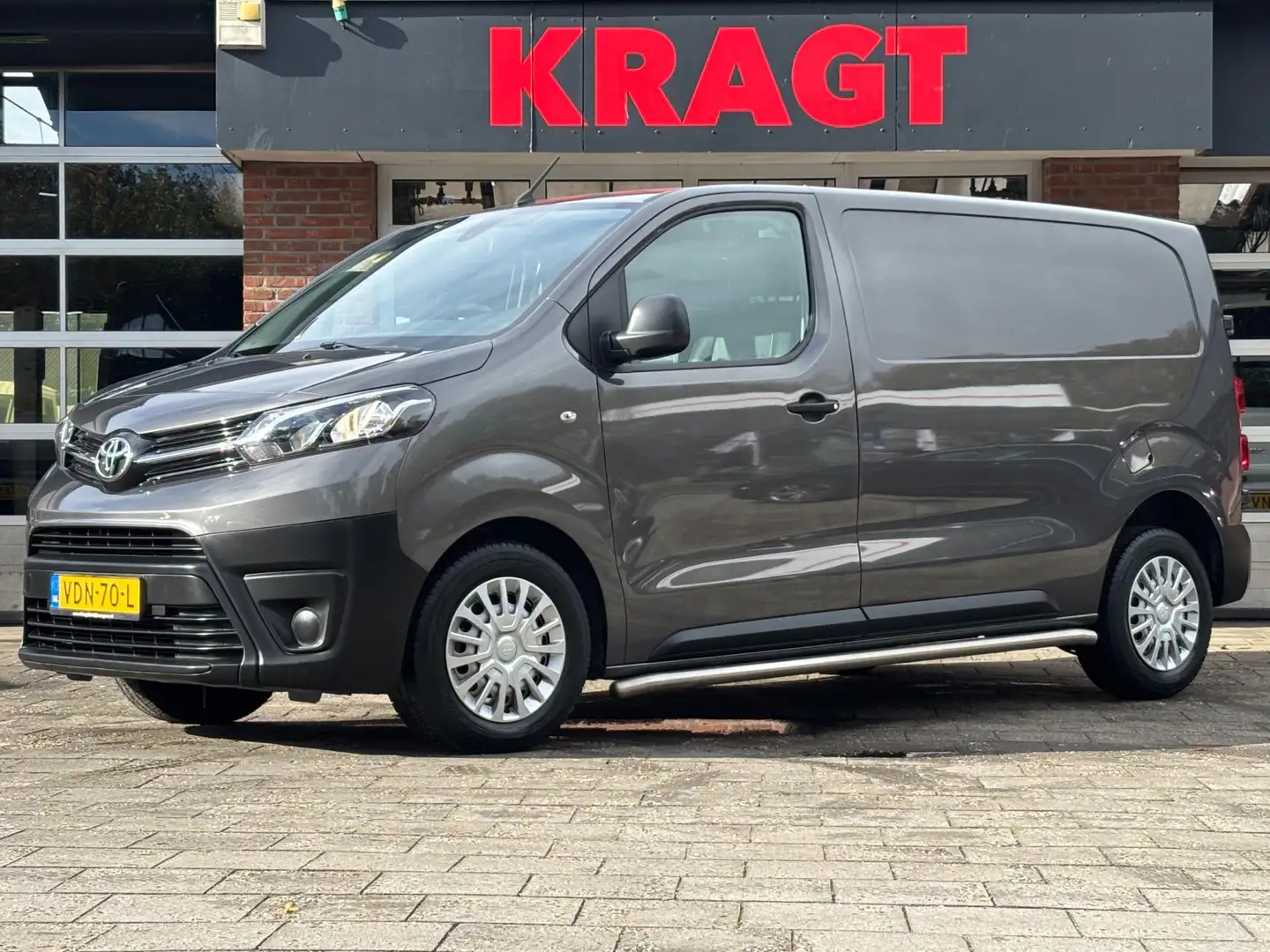 Toyota Proace Worker 2.0|122PK|EURO6|1e EIG|AUTOMAAT|cruise|navi Grijs - 1