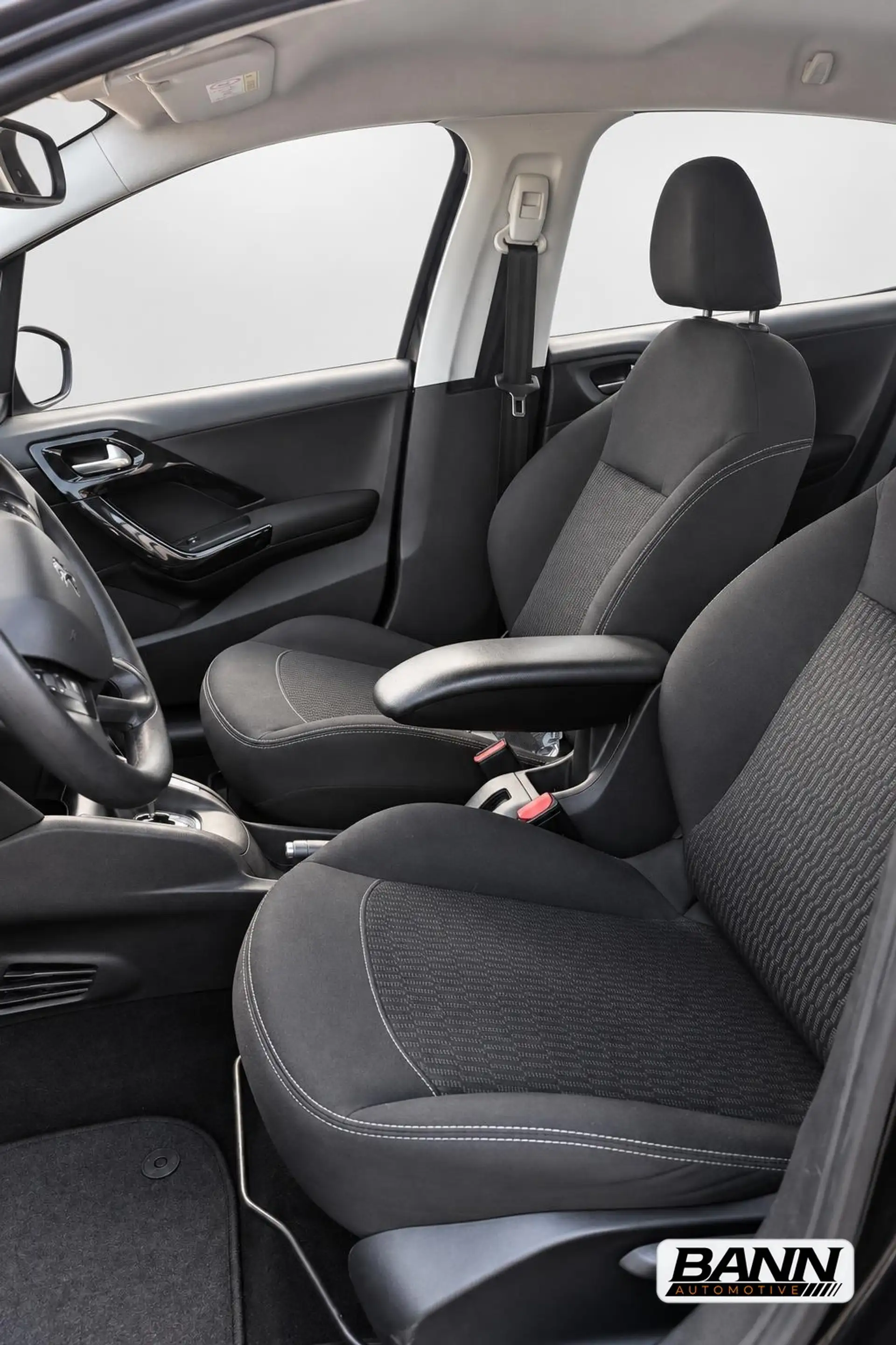 Peugeot 208 1.2 PureTech Active| Nieuwe distr. riem| Navi|xeno — photo 12