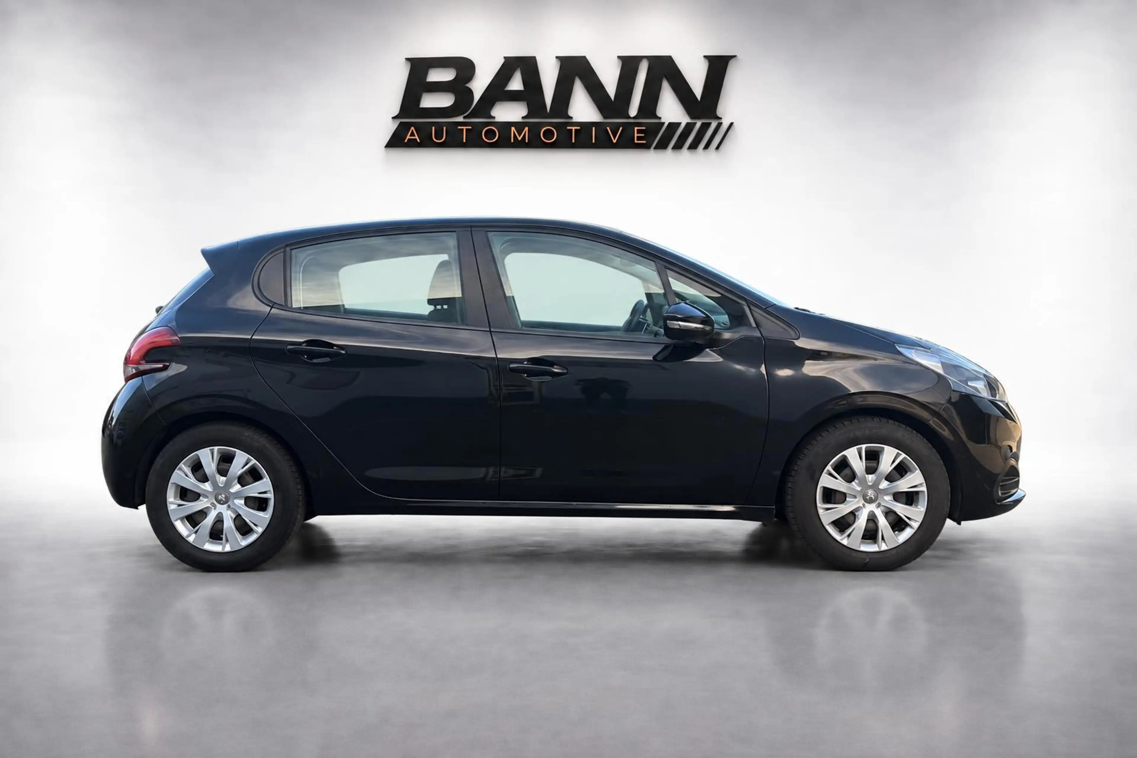 Peugeot 208 1.2 PureTech Active| Nieuwe distr. riem| Navi|xeno — photo 4