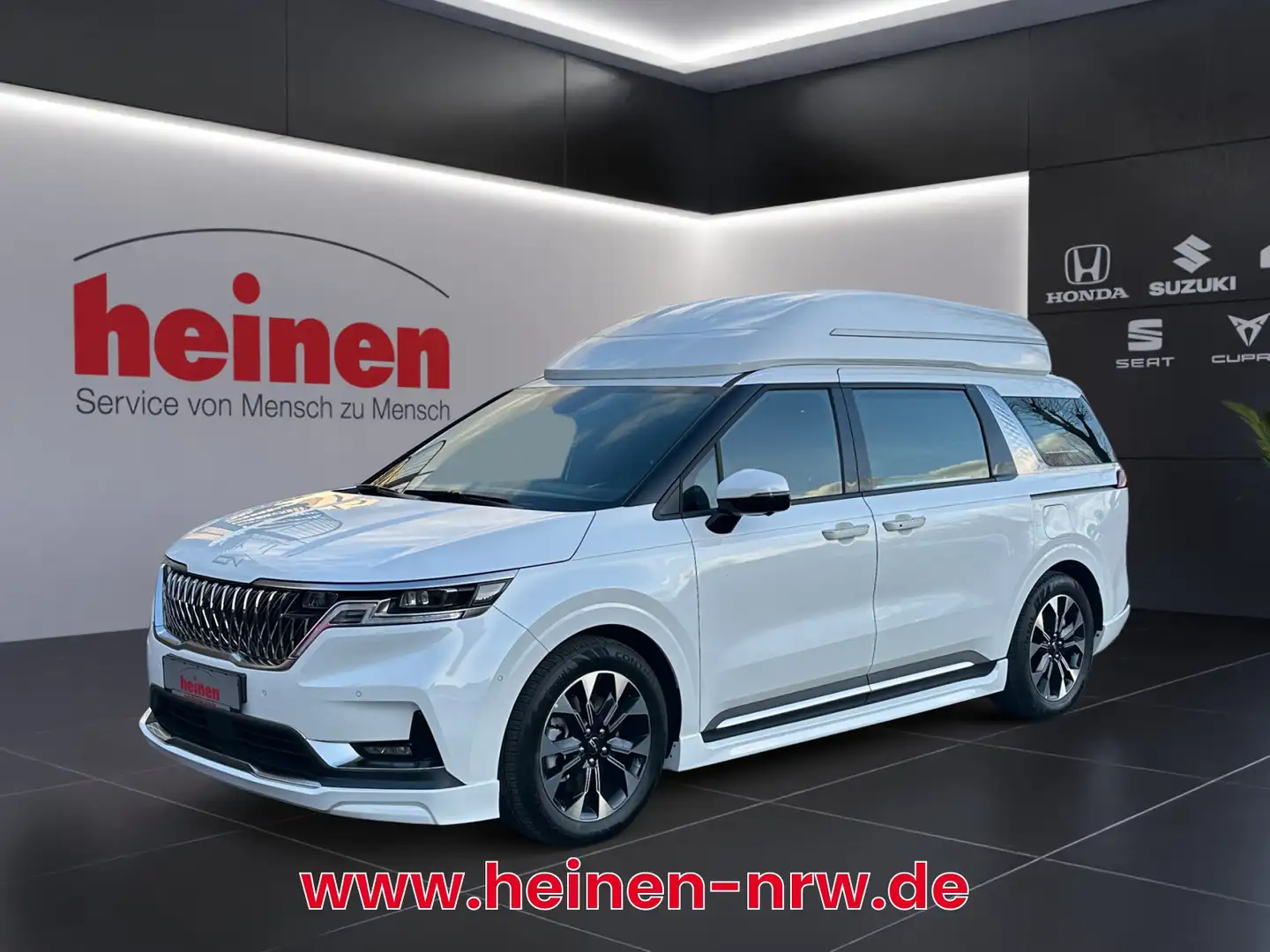 Kia Carnival 3.5 V6 NAVI LEDER 7SITZER BUSINESSUMBAU Bílá - 1