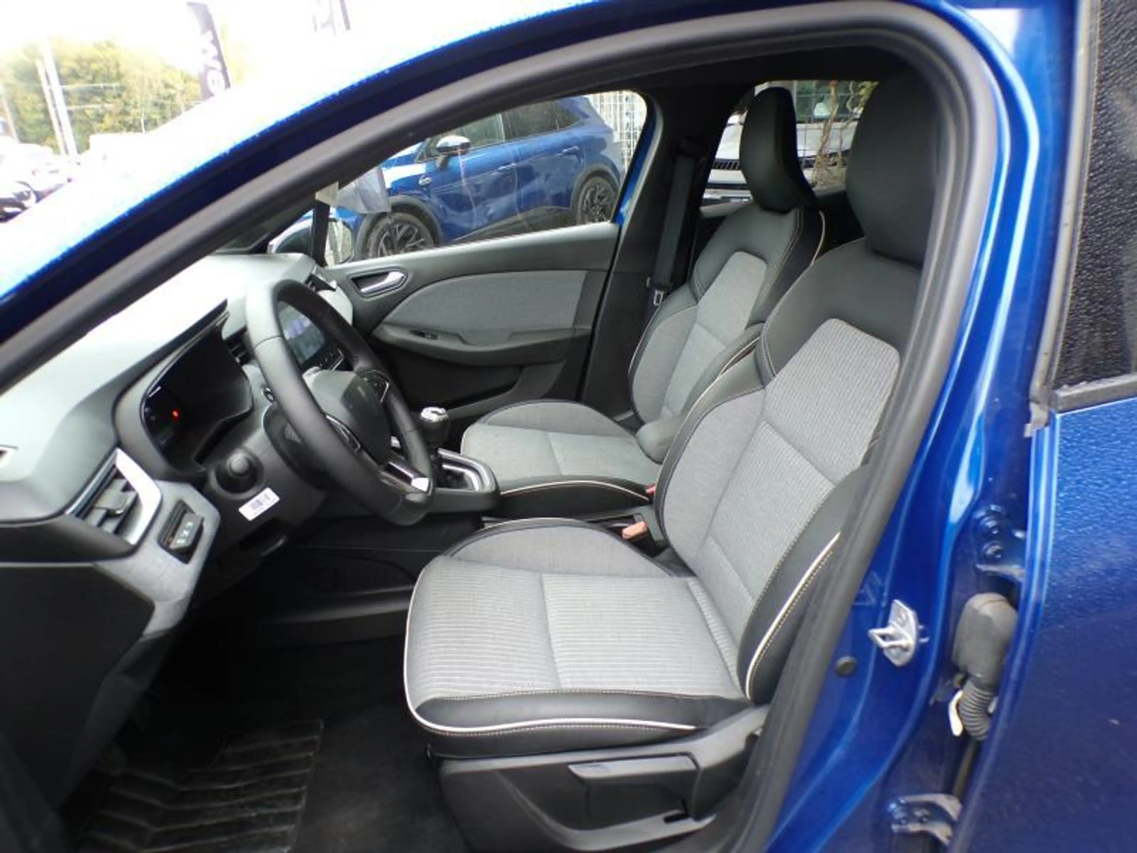 Renault Clio 1.0 91cv Bleu 08/25 32.302km Airco GPS Camera — photo 7