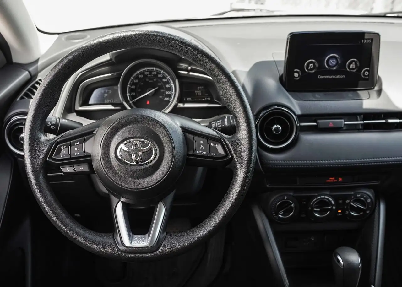 Toyota Yaris photo Toyota Yaris