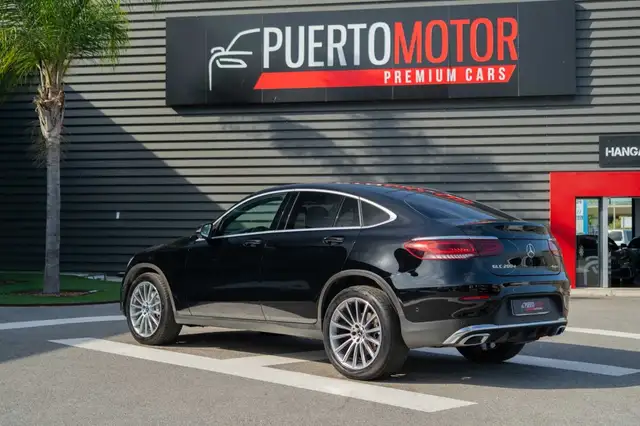 Mercedes-Benz GLC view 4