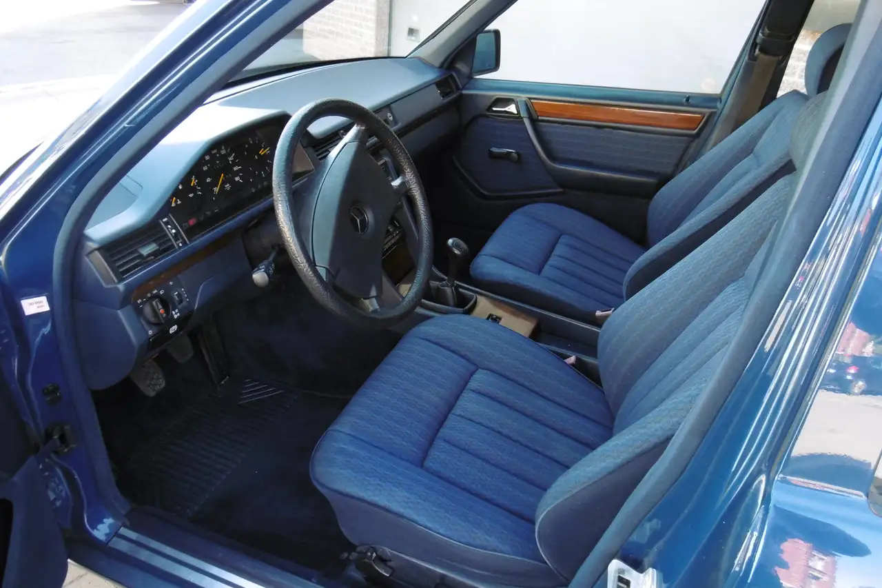 Mercedes-Benz 200 DIESEL 136000 KM !!! Etat concours !!!, foto 11