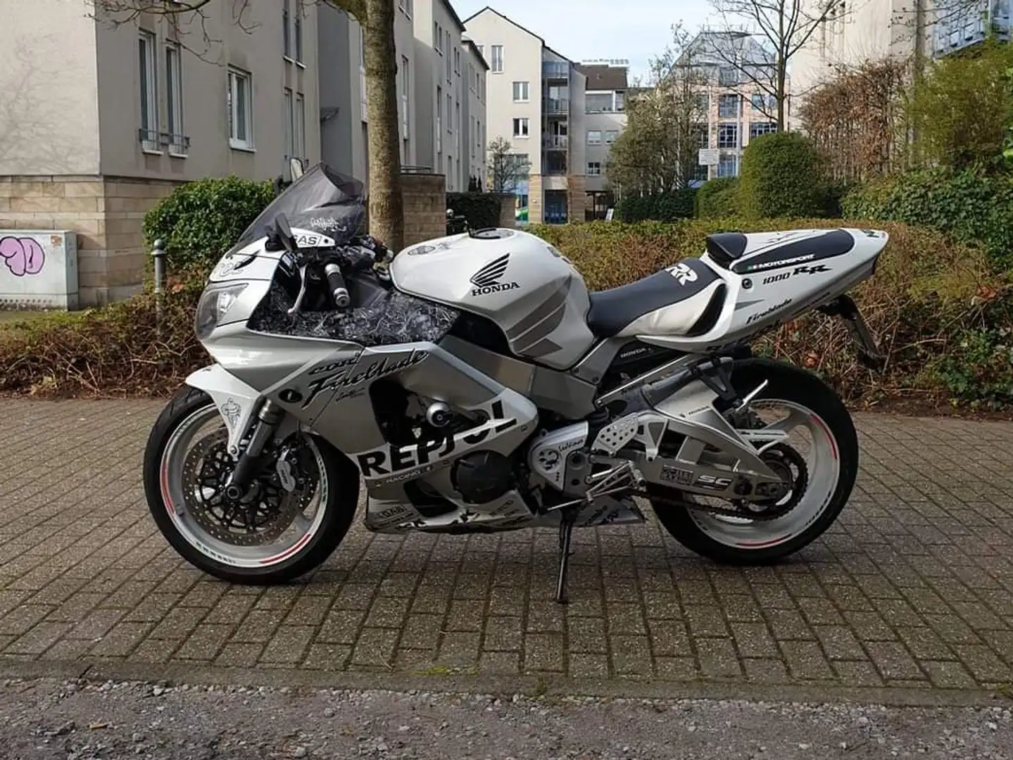 Honda CBR 900 SC44 bijela - 1