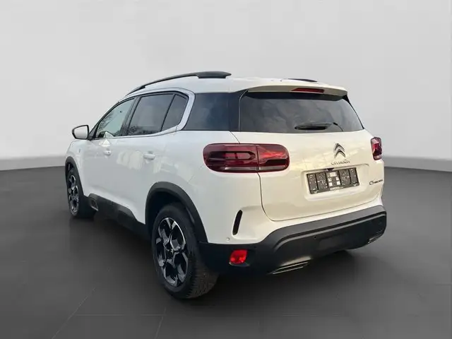 Citroen C5 Aircross view 3