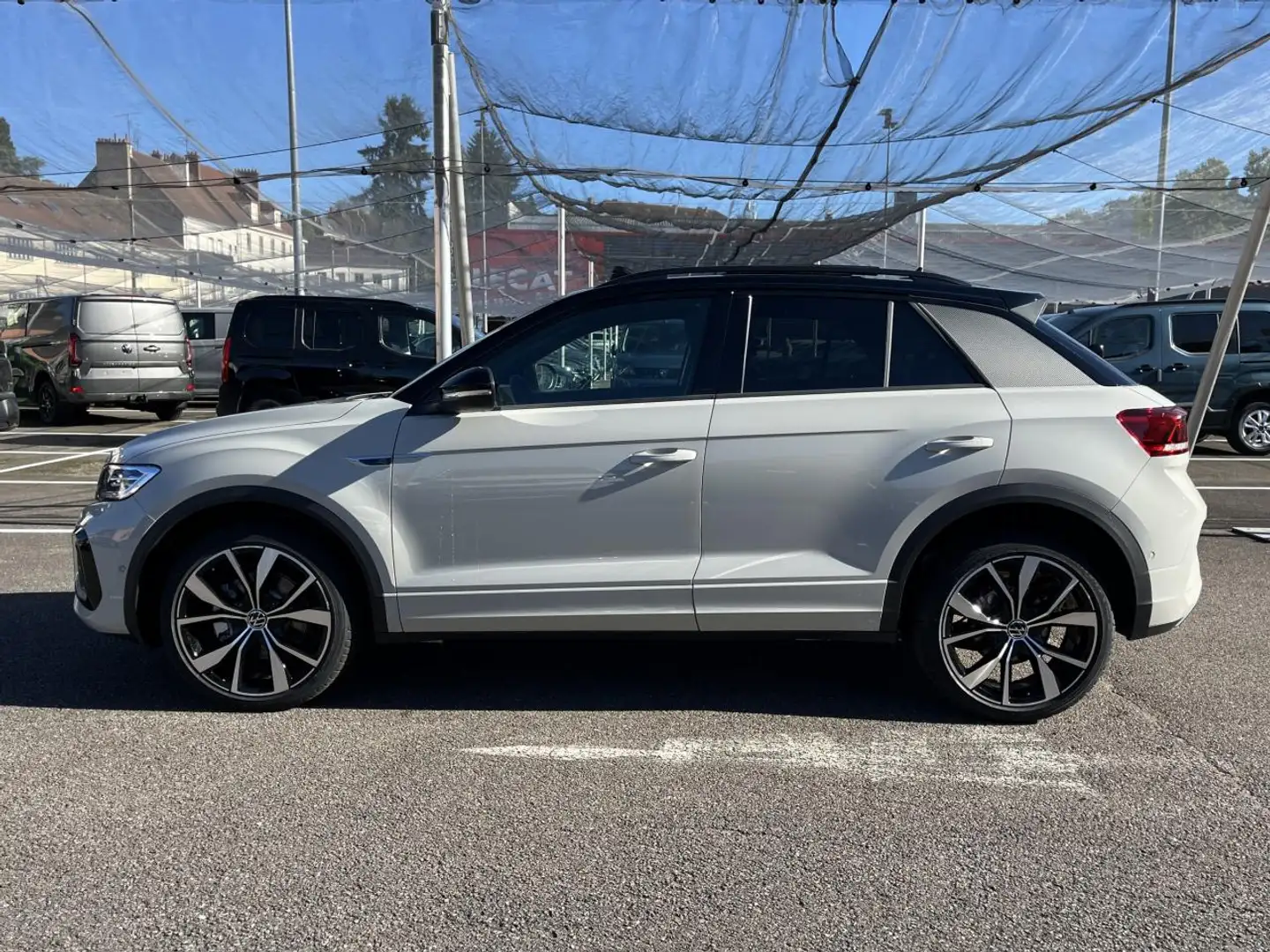 Volkswagen T-Roc (2) 2.0 TDI 150 R-LINE DSG7 TOIT OUVRANT / BLACK PACK Gris - 2