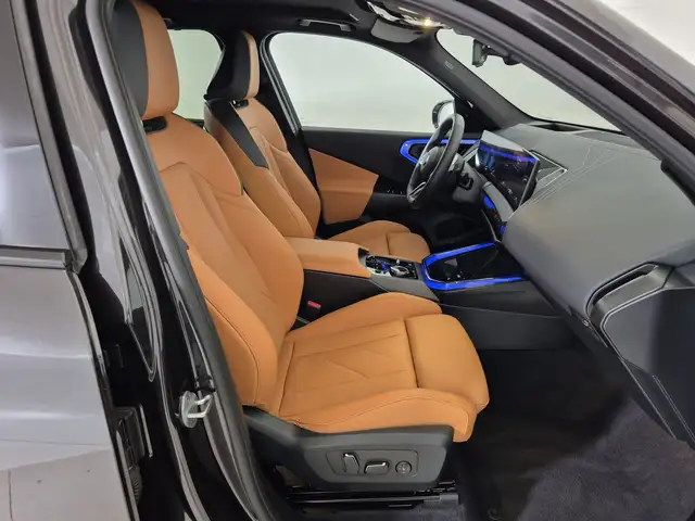 BMW X3 view 11