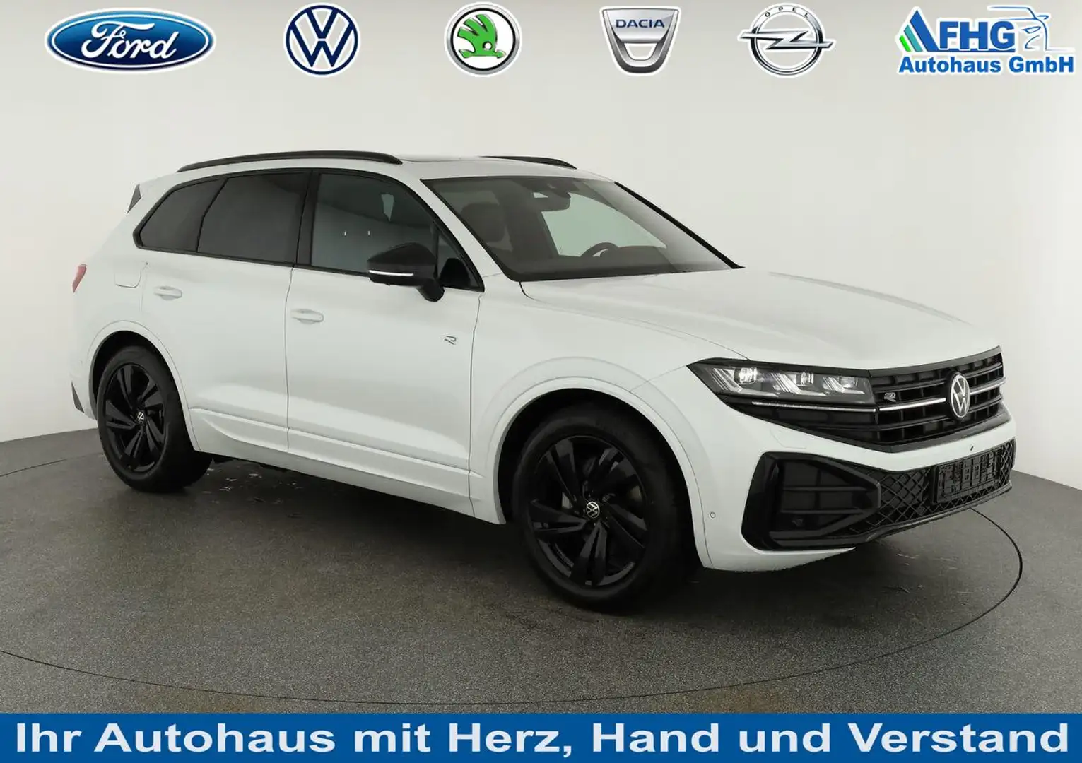 Volkswagen Touareg 3.0 TDI 210 kW 4Motion R-Line V6 Black, Pano, H... Blanc - 1