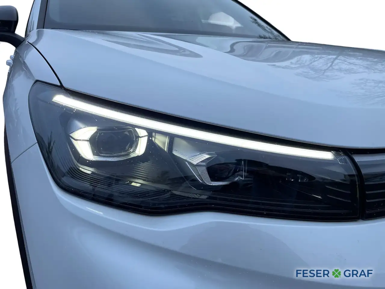 Volkswagen Tiguan 2.0 TDI R-Line DSG/LED/Area View/Sitz.-Lenkradhzg. 15