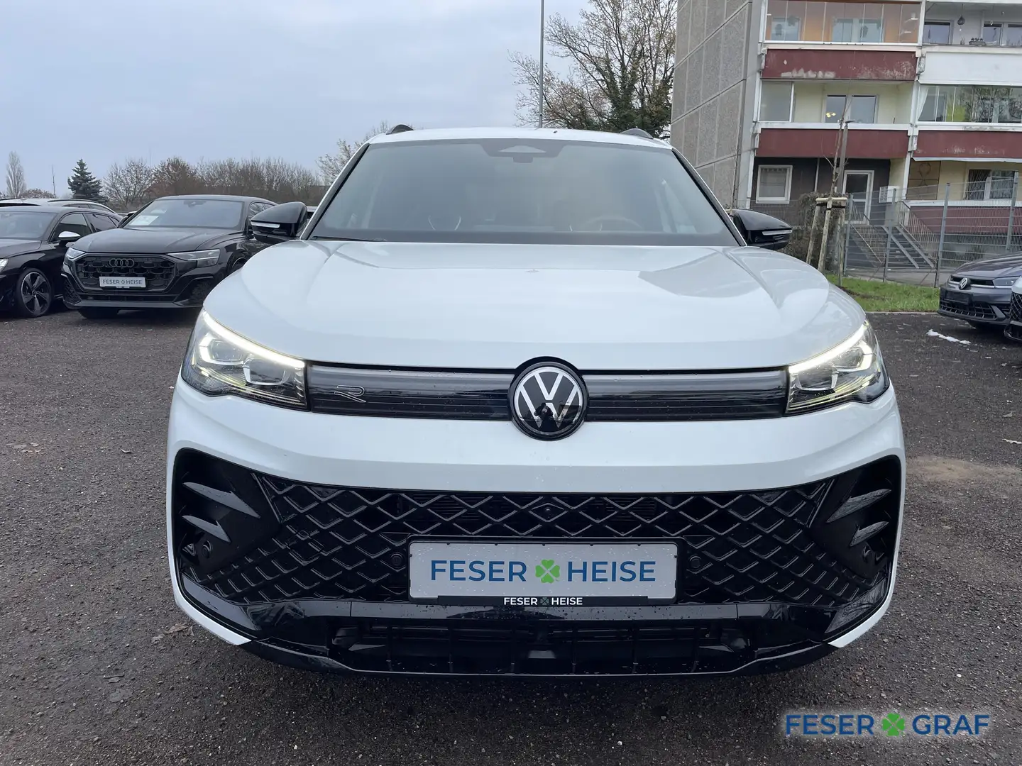 Volkswagen Tiguan 2.0 TDI R-Line DSG/LED/Area View/Sitz.-Lenkradhzg. Weiß - 2