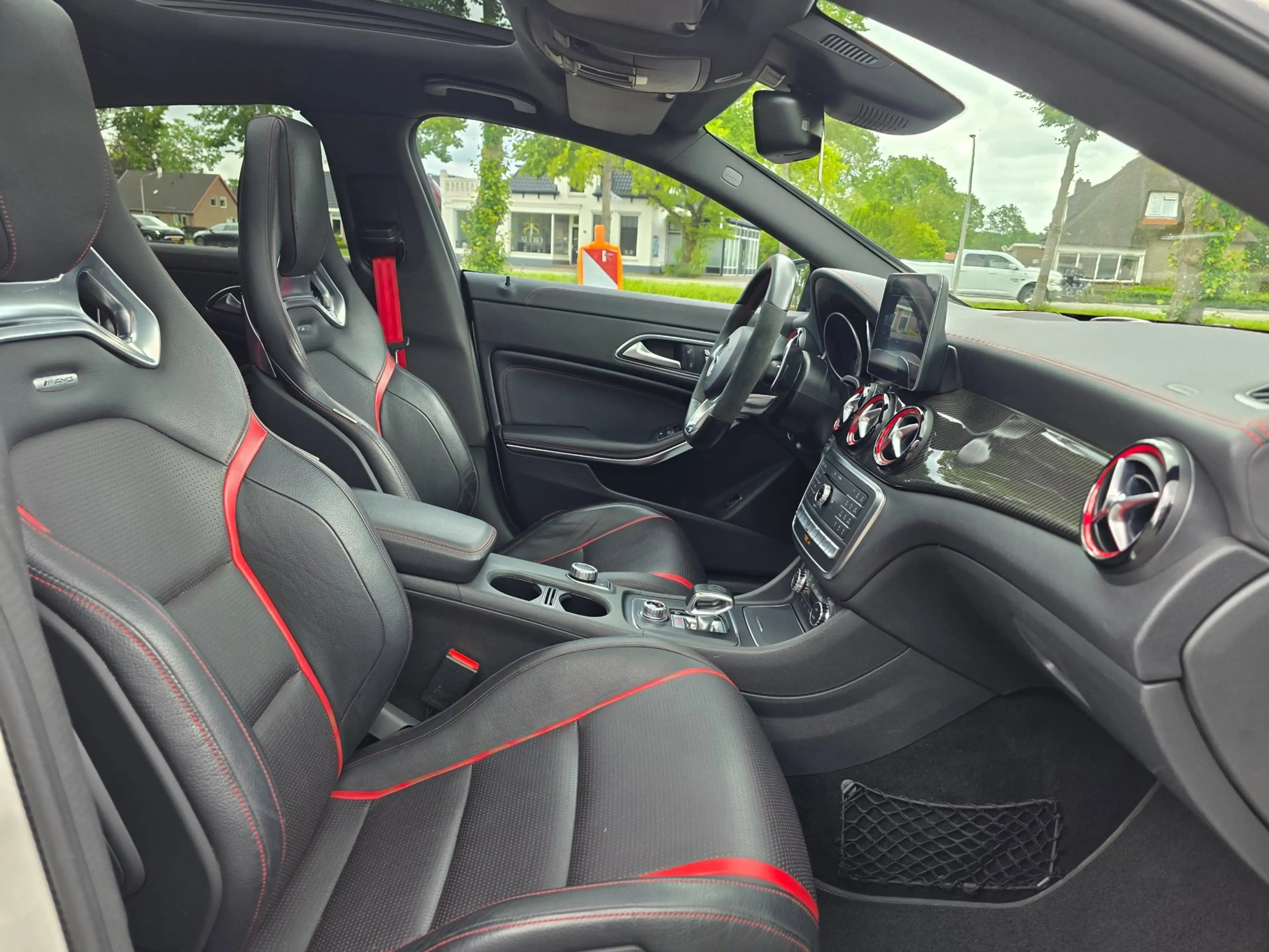 Mercedes-Benz CLA 45 AMG Shooting Brake Vol optie — photo 3
