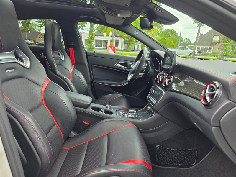 Mercedes-Benz CLA 45 AMG Shooting Brake Vol optie — photo 3
