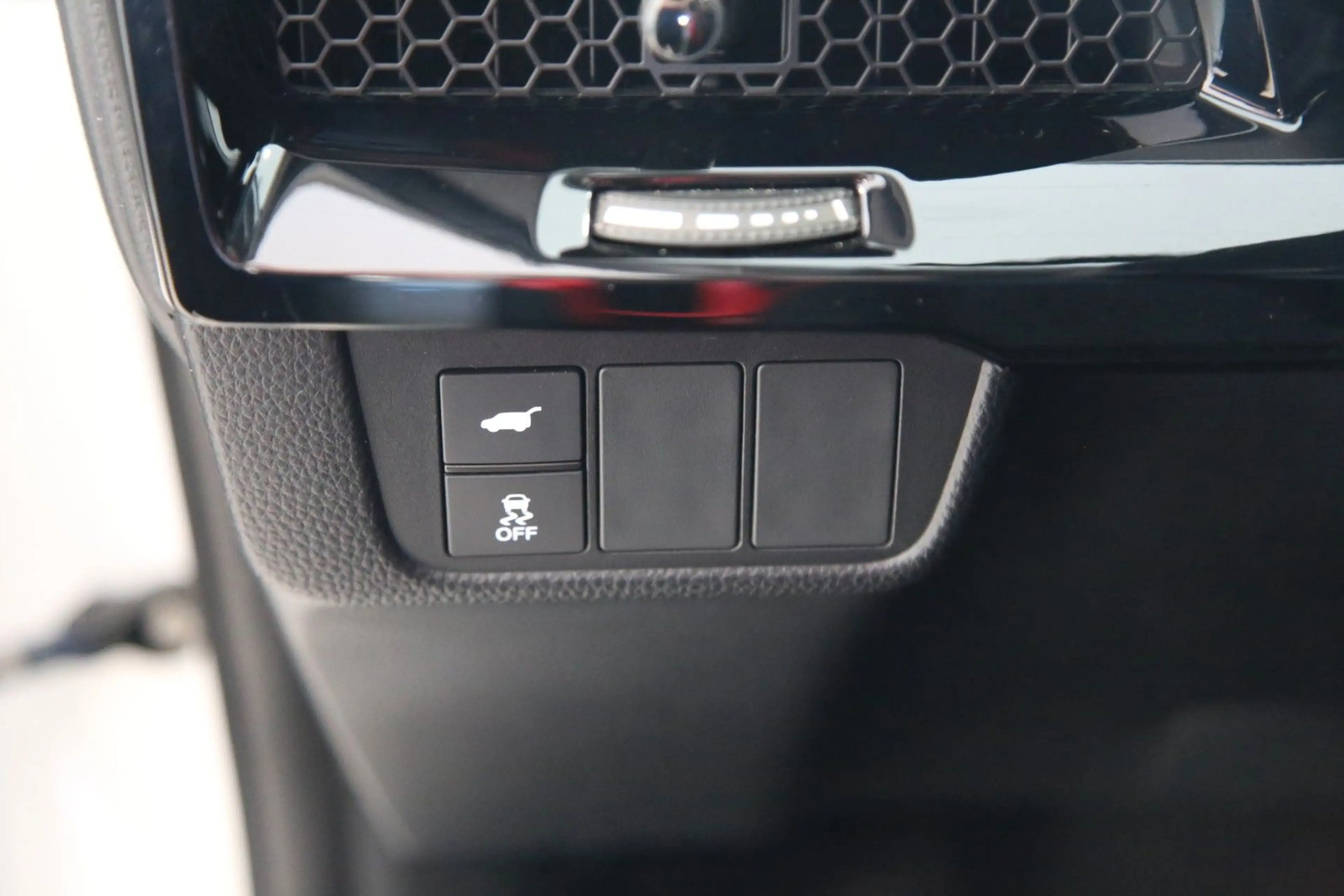 Honda CR-V e:HEV Advance AWD 360Grad Kamera Bose HUD — photo 36