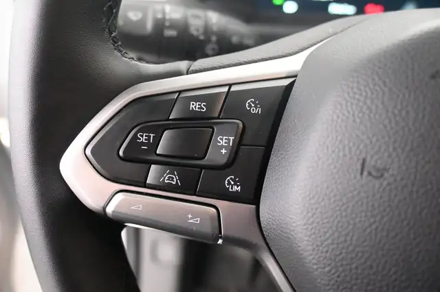 Volkswagen T7 Caravelle VW T7 Caravelle Life LR TDI Ansicht 19