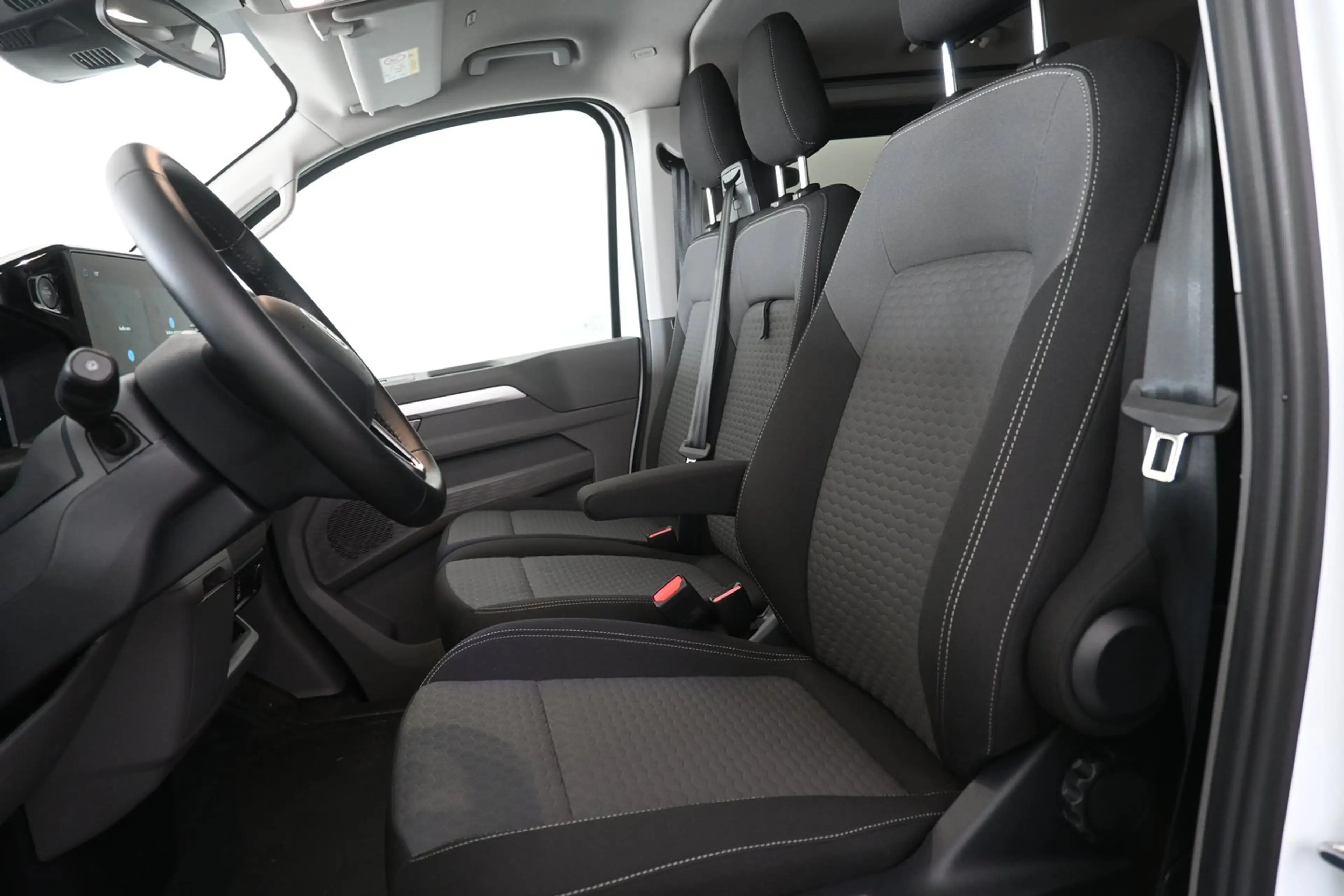 Volkswagen T7 Caravelle VW T7 Caravelle Life LR TDI — photo 10