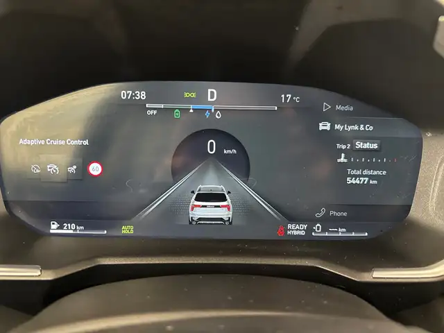 Lynk & Co 01 view 3