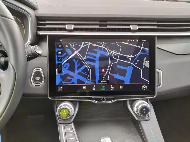 Lynk & Co 01 view 4